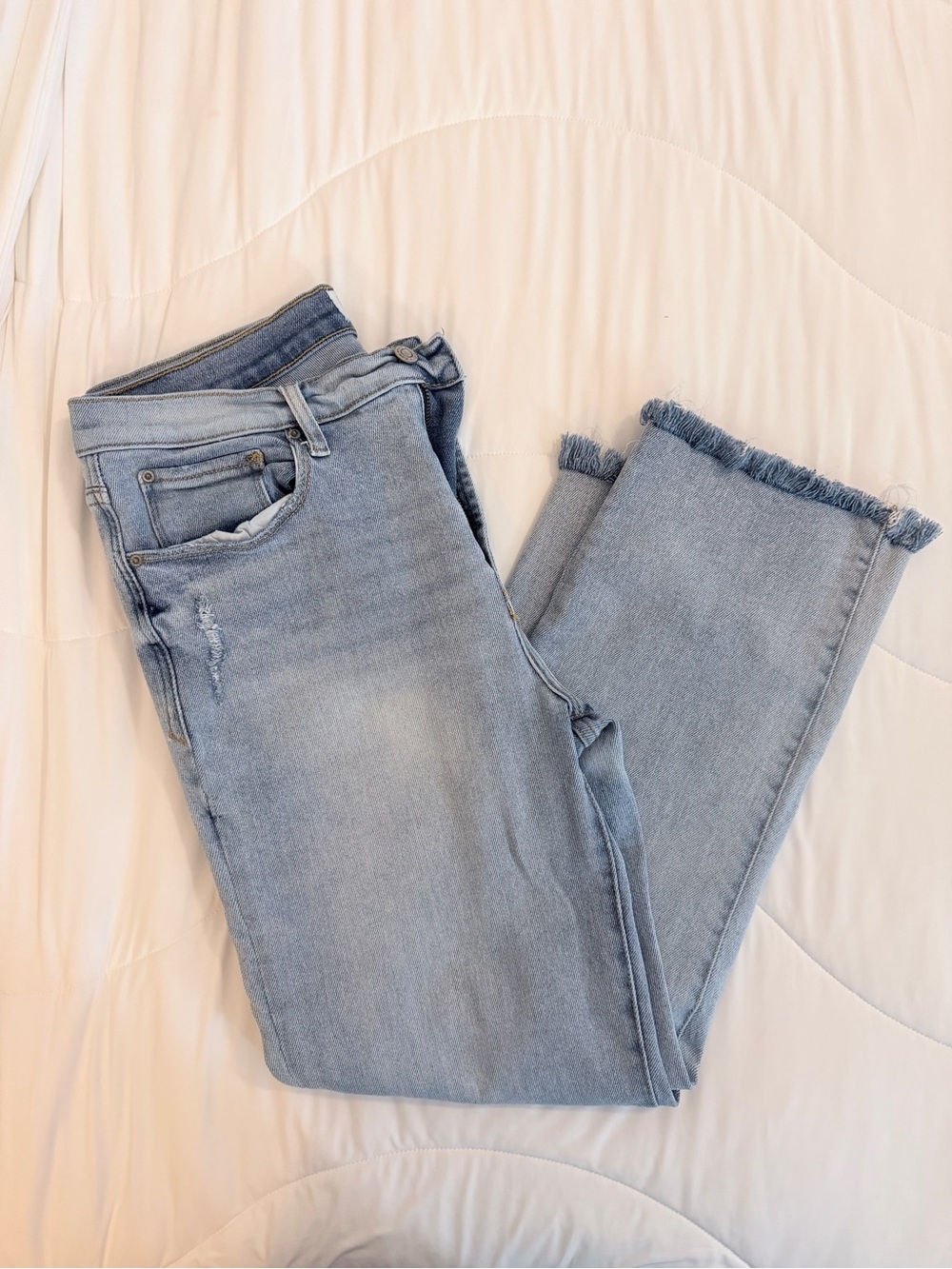 Kensie Light Blue High-Rise Frayed-Hem Jeans 12/31